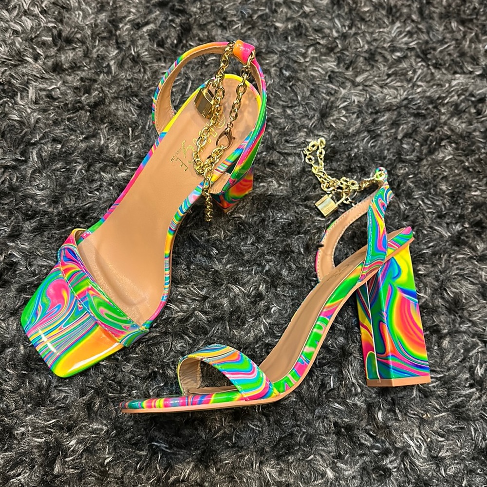 Rogue Helium - Rainbow Swirl Chunk Heel Strap On Shoes. Women’s Size 8.5